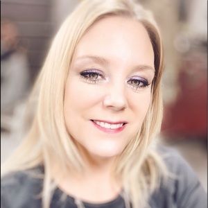 Meet your Posher, Robyn